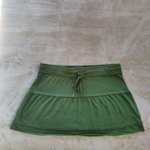 🌹 SO green cotton skirt. Size M.